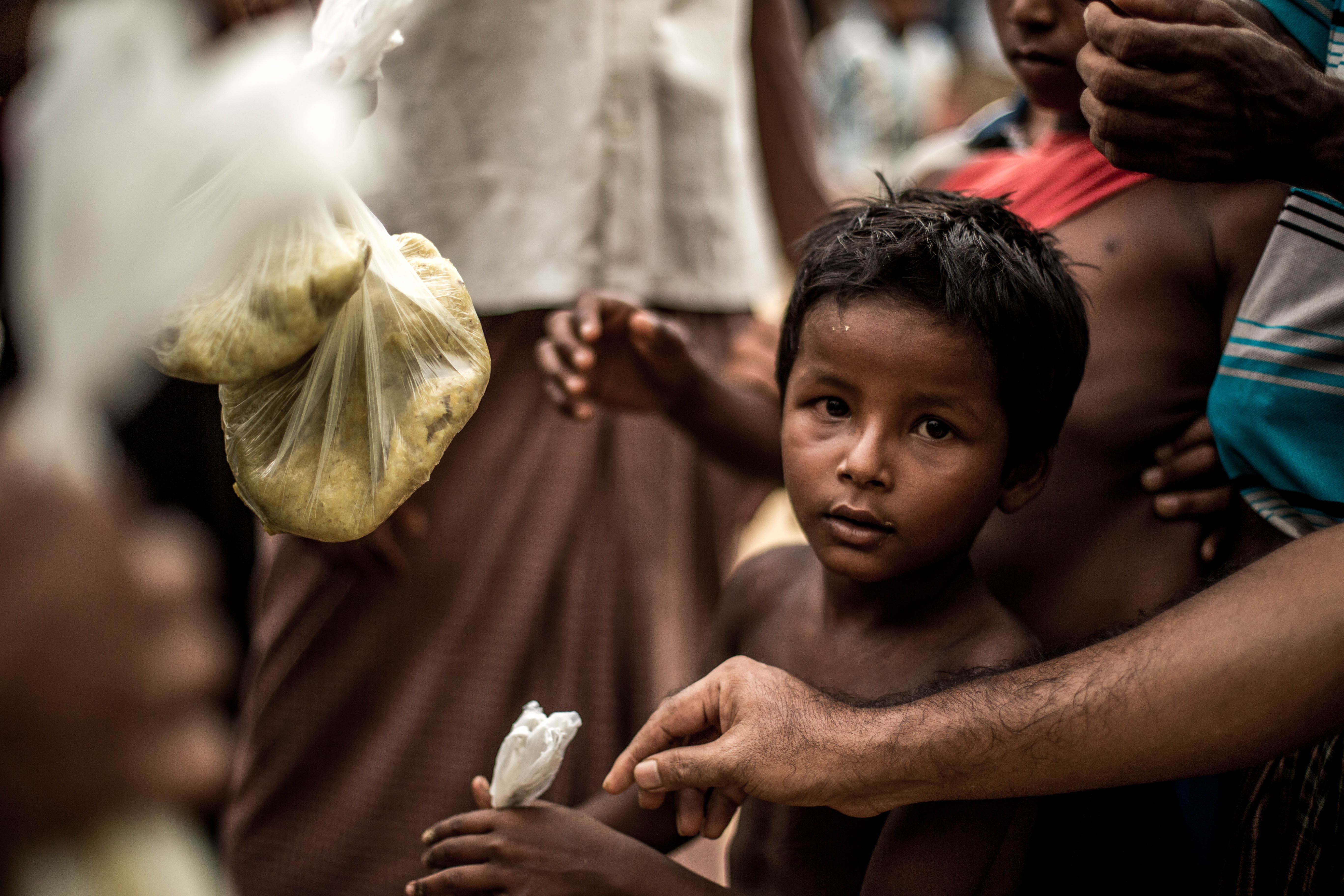 Against Against Hunger food distribution to refugees in Banglade